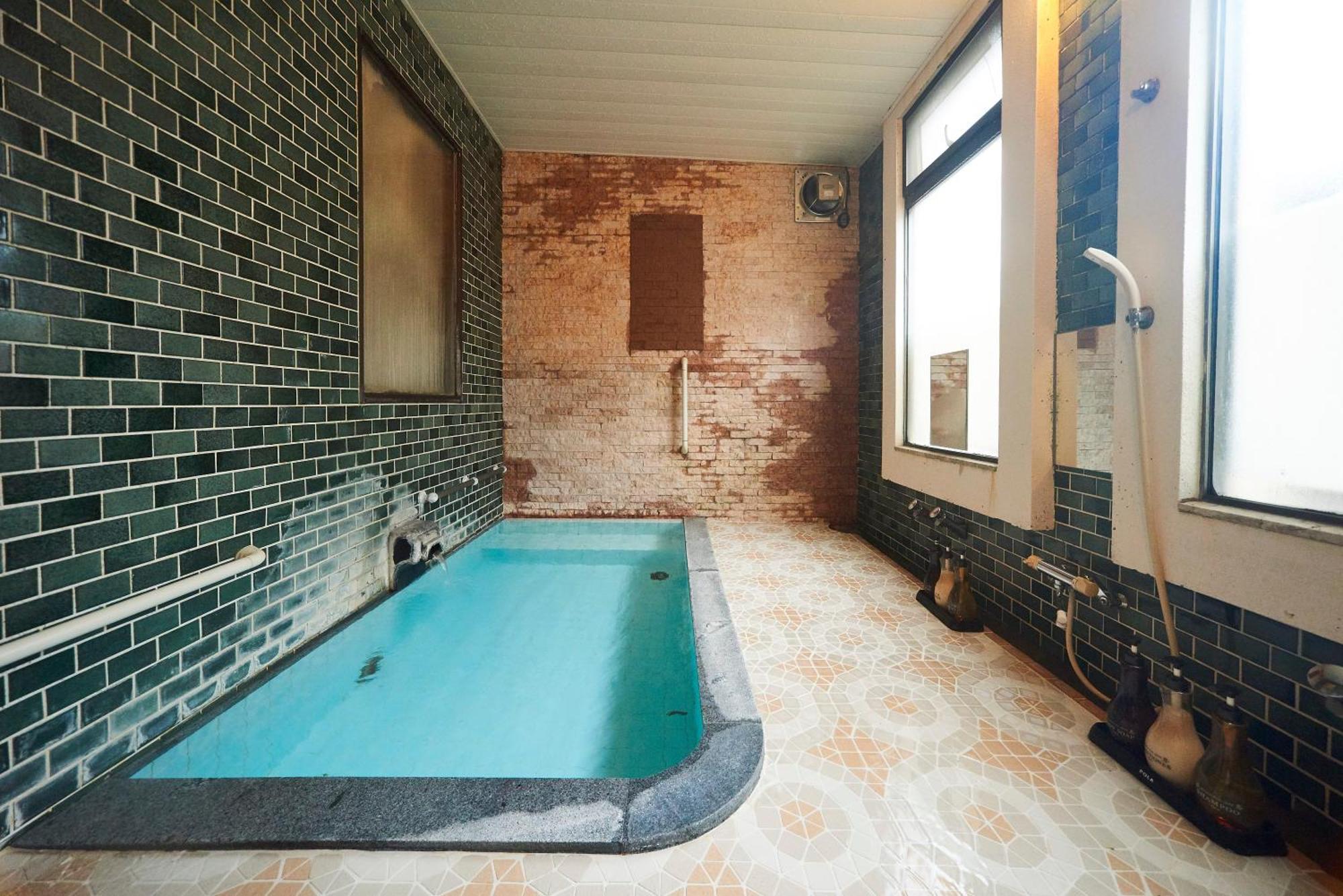 Tsukasaya Ryokan Цуруока Екстер'єр фото